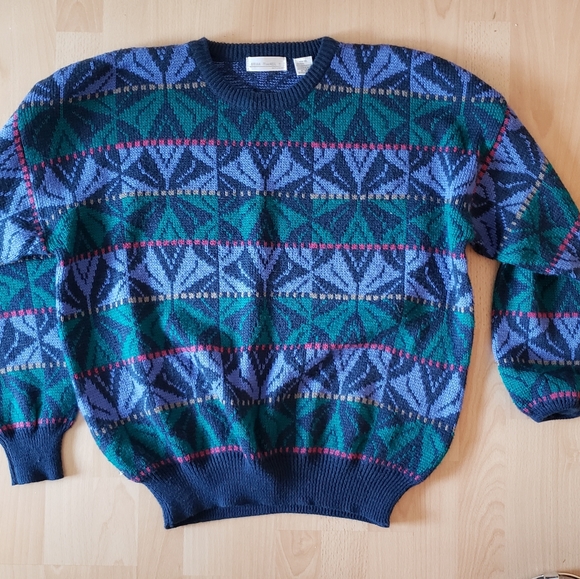 Sweater - Picture 2 of 3